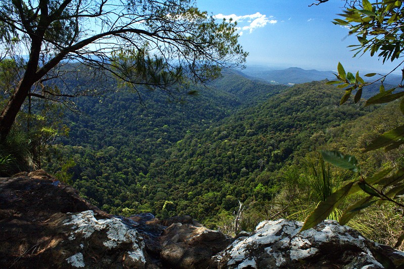 2009-11-06 22-05-15_1.jpg - ... der dann hier in die Tiefe stürzen würde...